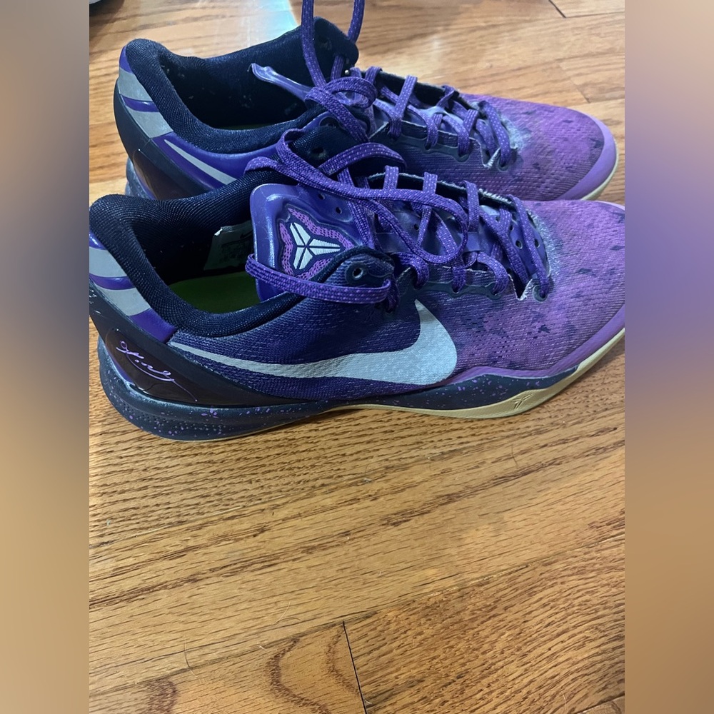 Nike Men’s Kobe 8 purple gradient - size 8.5